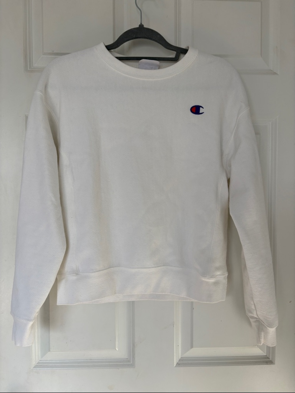 MUST GO! Champion White Crew Pullover